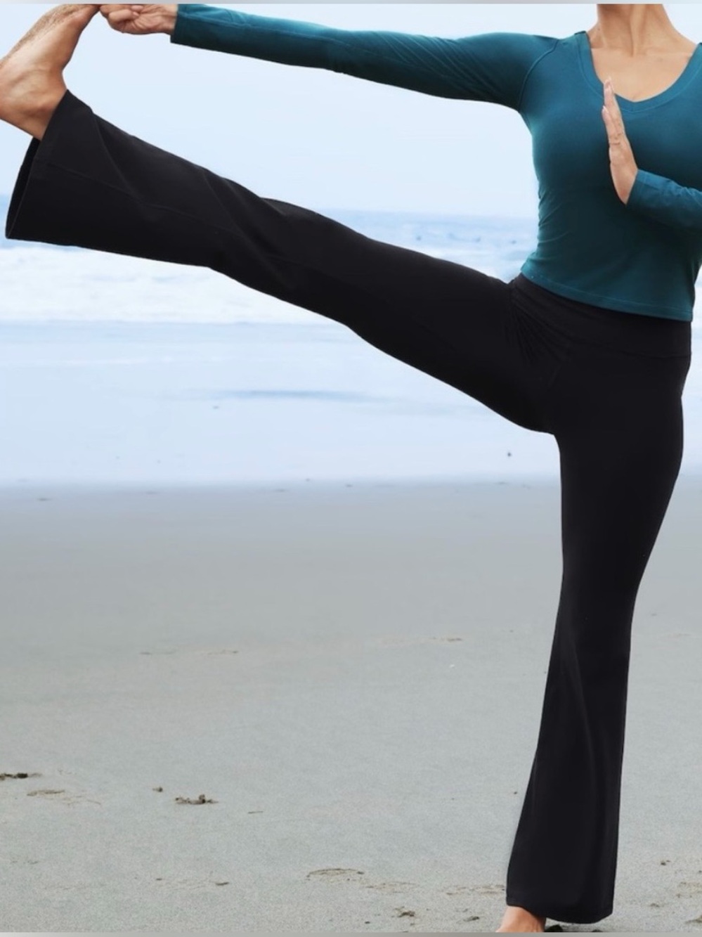 ATHLETA Salutation Stash
Flare Pant